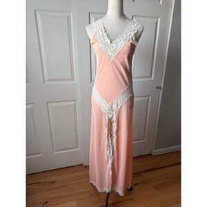 Vintage Aristocraft Peach Lace Trim Slip Dress Nightgown 70s S Romantic Bridal